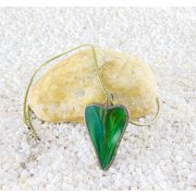 Üveg medál - zöld, szív alakú