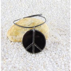 Üveg medál - fekete, kör alakú, béke jele, 4,5 cm