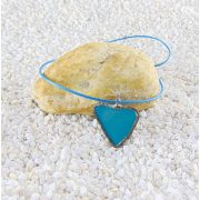 Üveg medál - türkiz kék csíkos, szív alakú, 2,5x3 cm